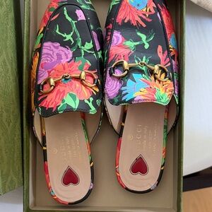 Gucci Women's Multicolor Floral Loafers